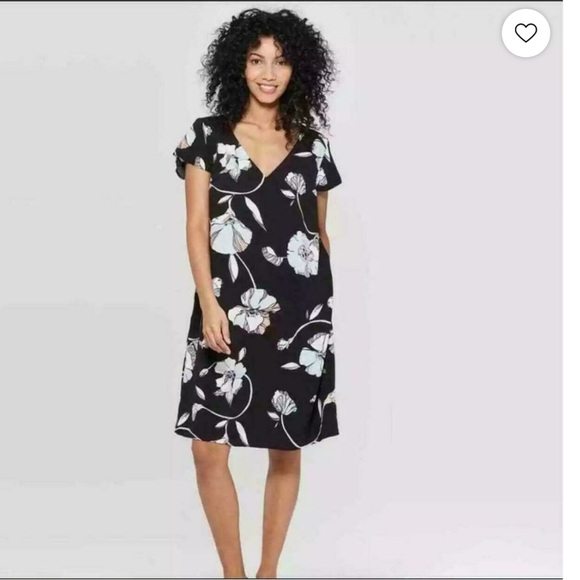 MEDIUM TARGET A NEW DAY FLORAL POPOVER DRESS - Picture 1 of 8